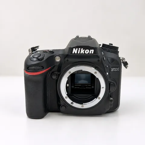 Used Nikon D7200