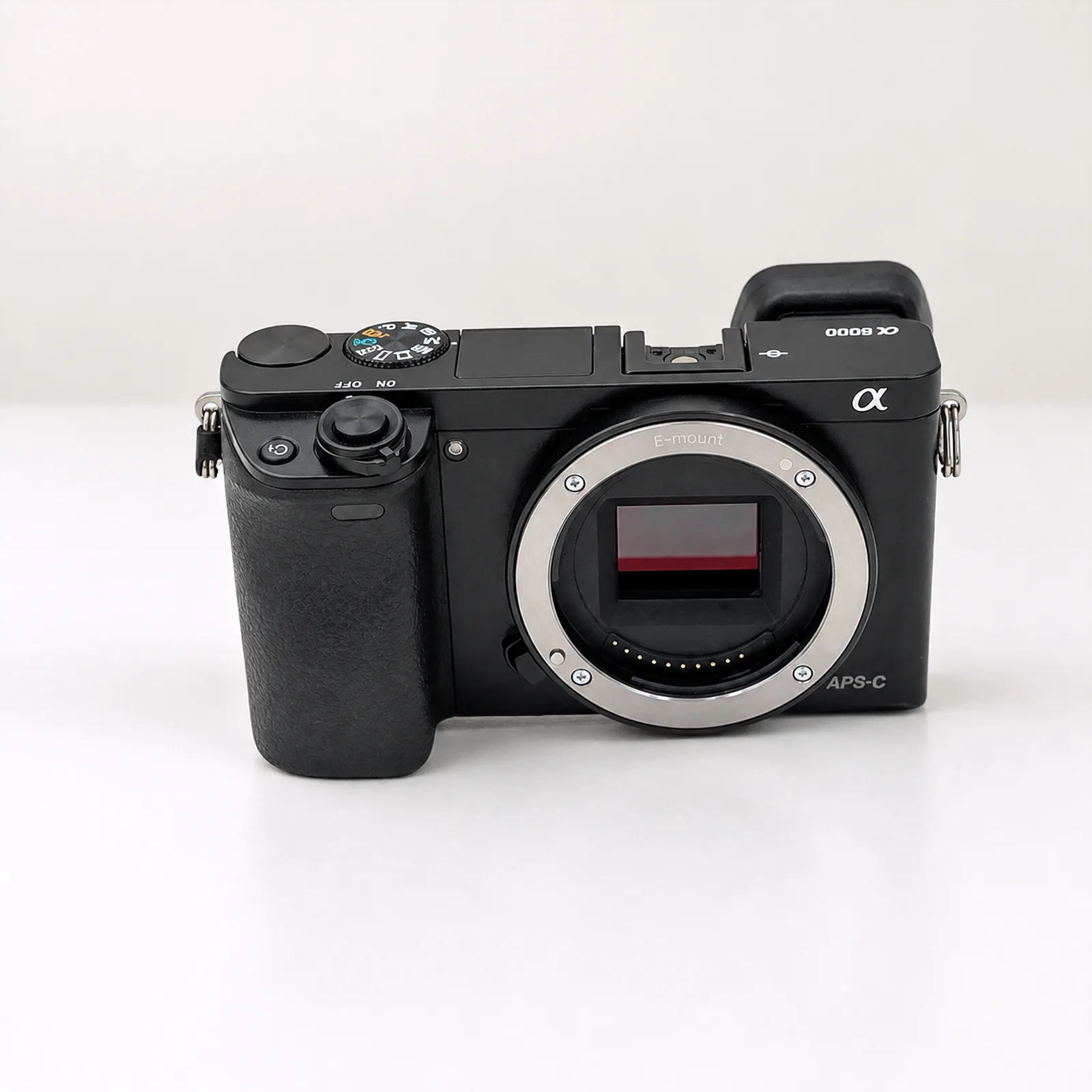 Used Sony α6000, photo 1 of 4