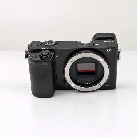 Used Sony α6000