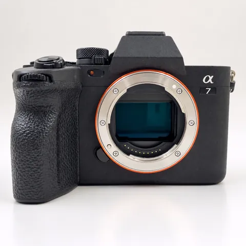 Used Sony α7 IV